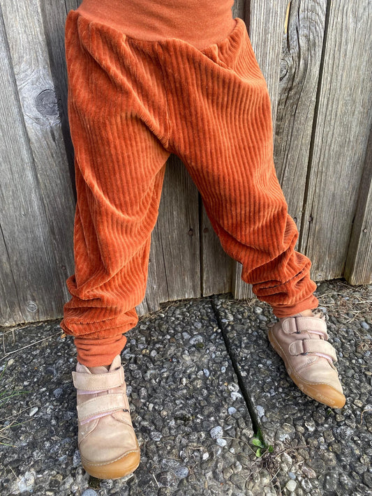 Dein Design | Loose Fit Jogger | Basic | Kuschelcord Nicky | Cordhose