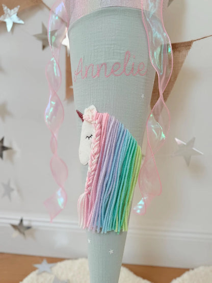 Musselin Schultüte für Mädchen Einhorn Regenbogen – personalisiert inkl. Rohling optional mit Inlett Kissen | Schultüte aus Stoff