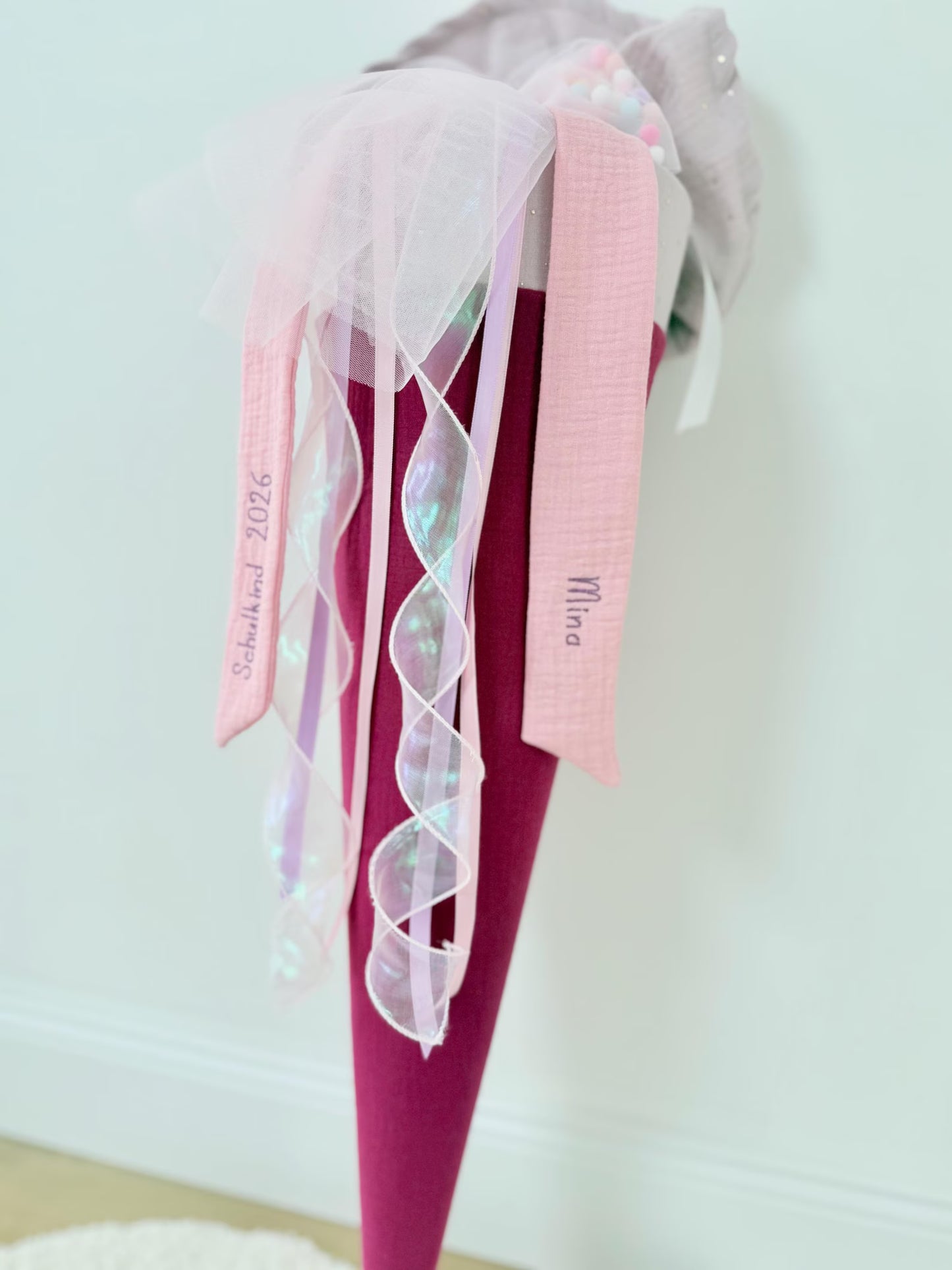 Dein Design personalisierte Pompon-Tüllschleife für Schultüte (70 cm), Kita- & Geschwistertüten (35 cm)