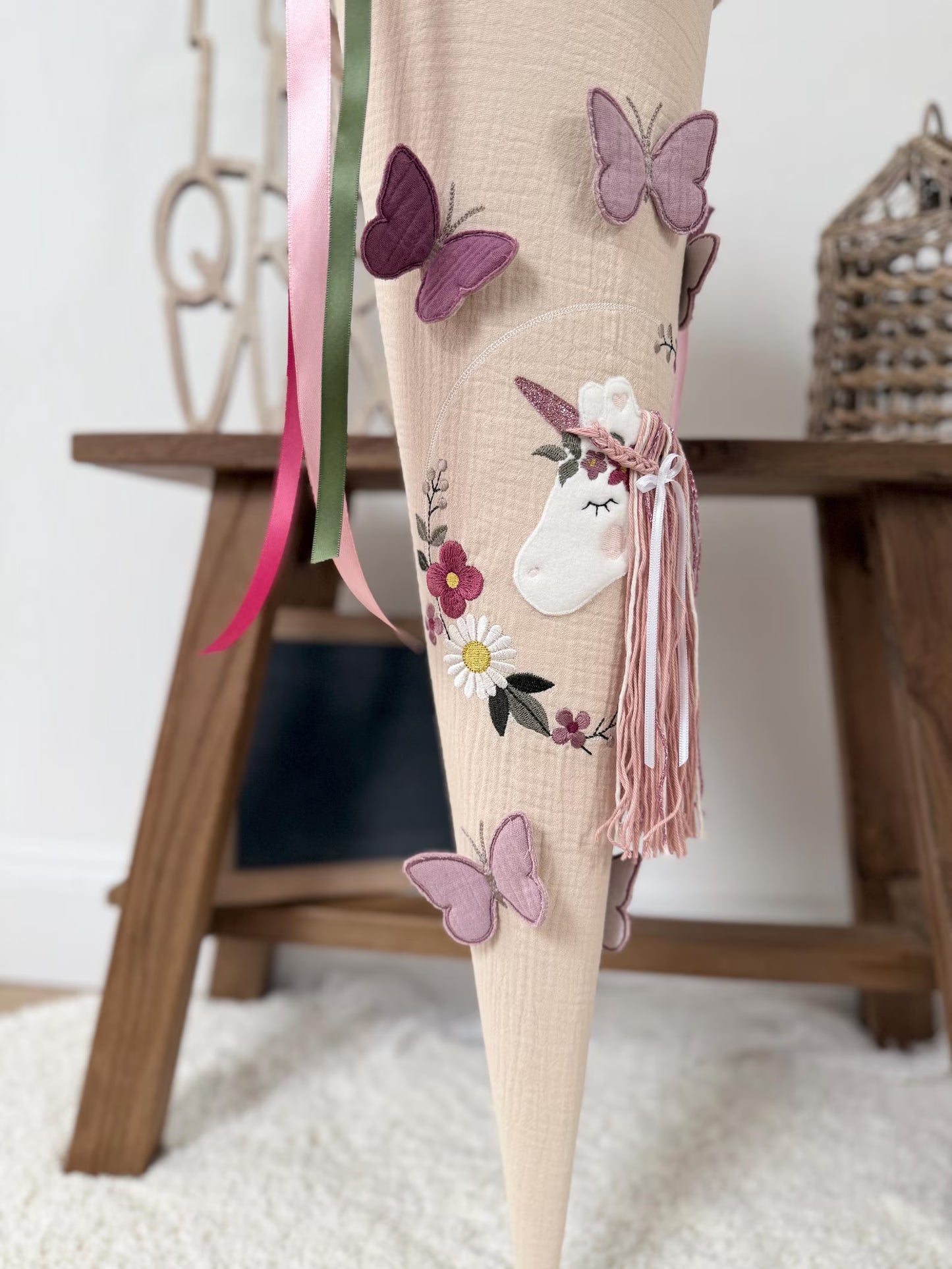 Musselin Schultüte 70 cm Vintage Design, Boho | Blumenkranz Einhorn mit Schmetterlingen | Mädchen | Einschulung