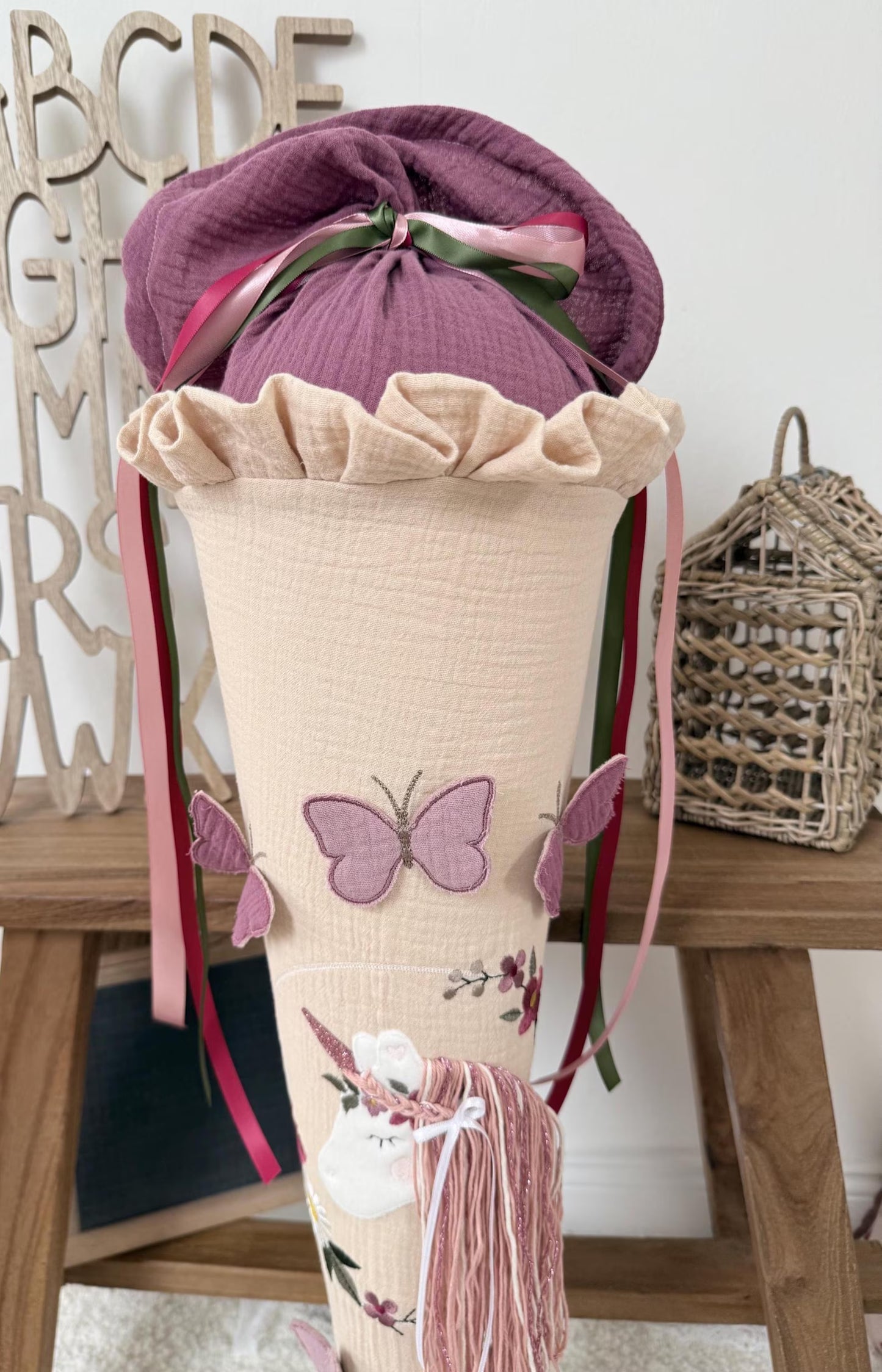 Musselin Schultüte 70 cm Vintage Design, Boho | Blumenkranz Einhorn mit Schmetterlingen | Mädchen | Einschulung