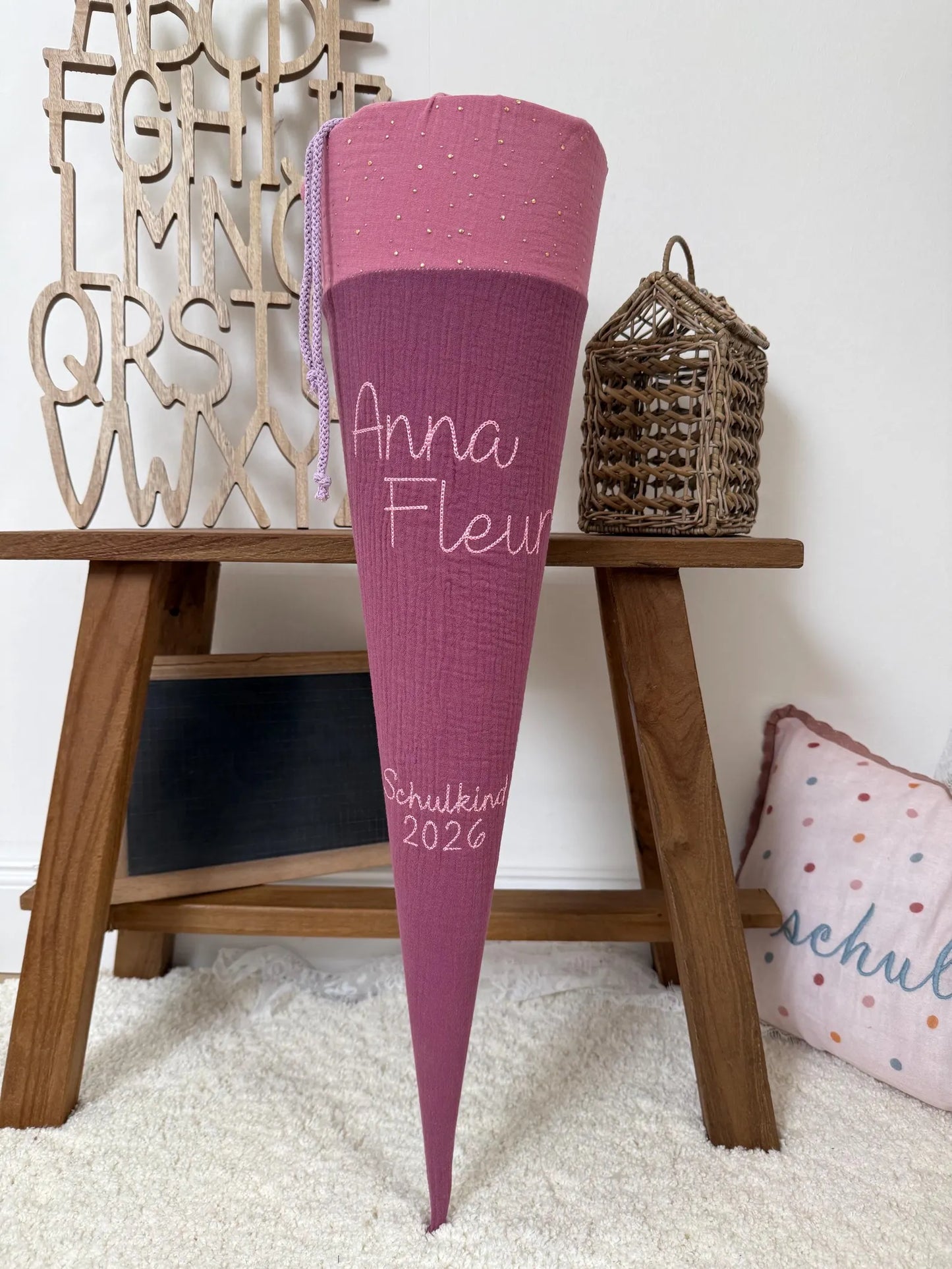 Musselin Stoffschultüte 70 cm – personalisierbar, individuelle Farbauswahl, goldene Punkte, Kisseninlett für Jungen und Mädchen